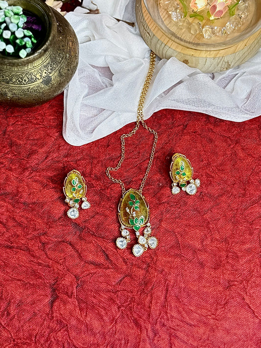 Emerald Sunshine Pendant Set