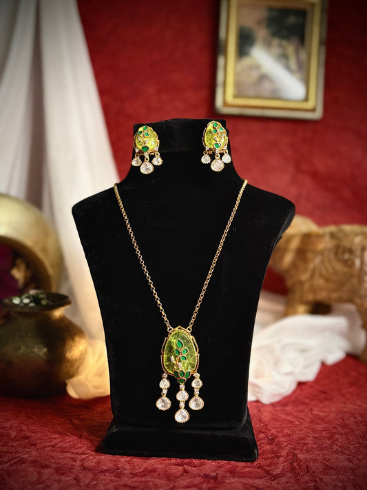 Emerald Sunshine Pendant Set